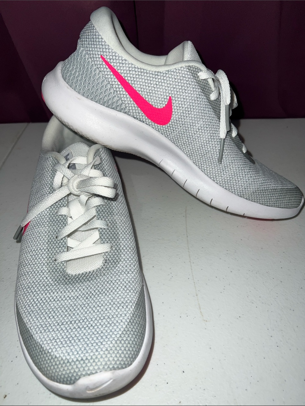 Nike Women's Light Gray Mesh Running Shoes with Hot Pink Swoosh